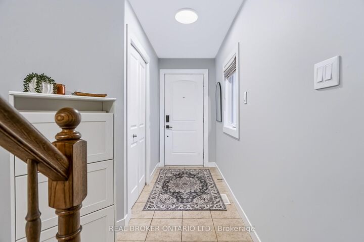 Property Photo:  78 Songbird Private  ON K2H 0A2 