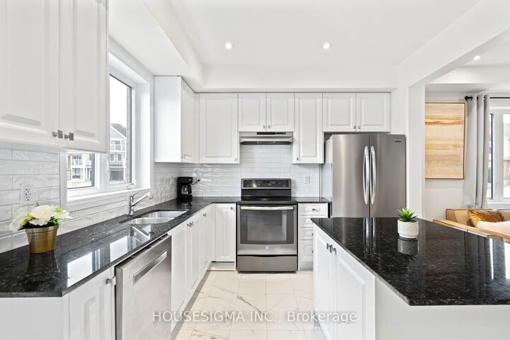 Property Photo:  28 Canvas Crescent  ON L3B 0P4 