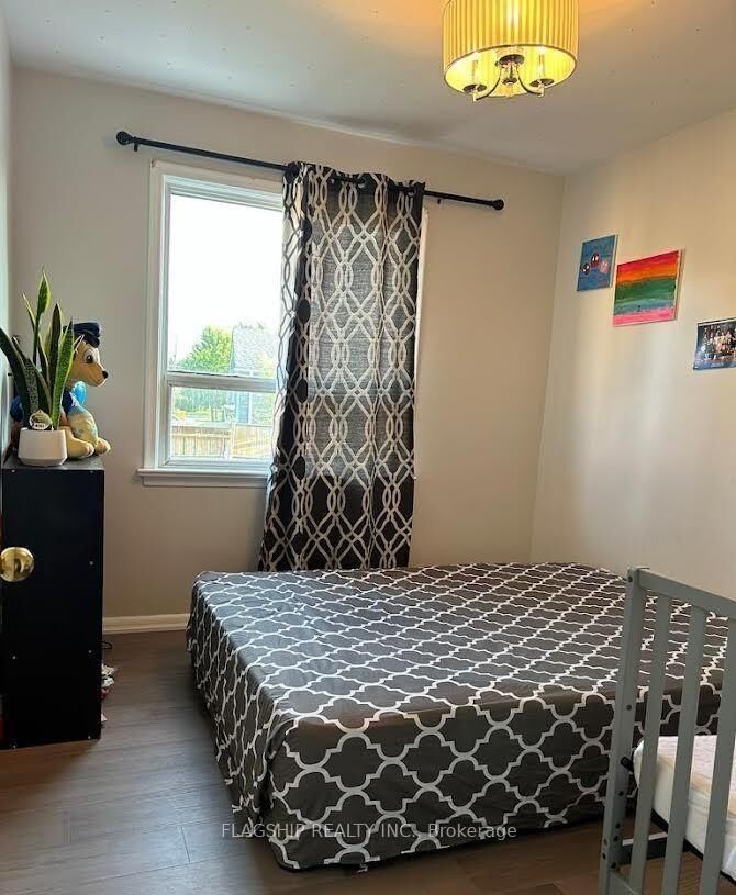 Property Photo:  32 Norton Crescent  ON L7G 1N2 