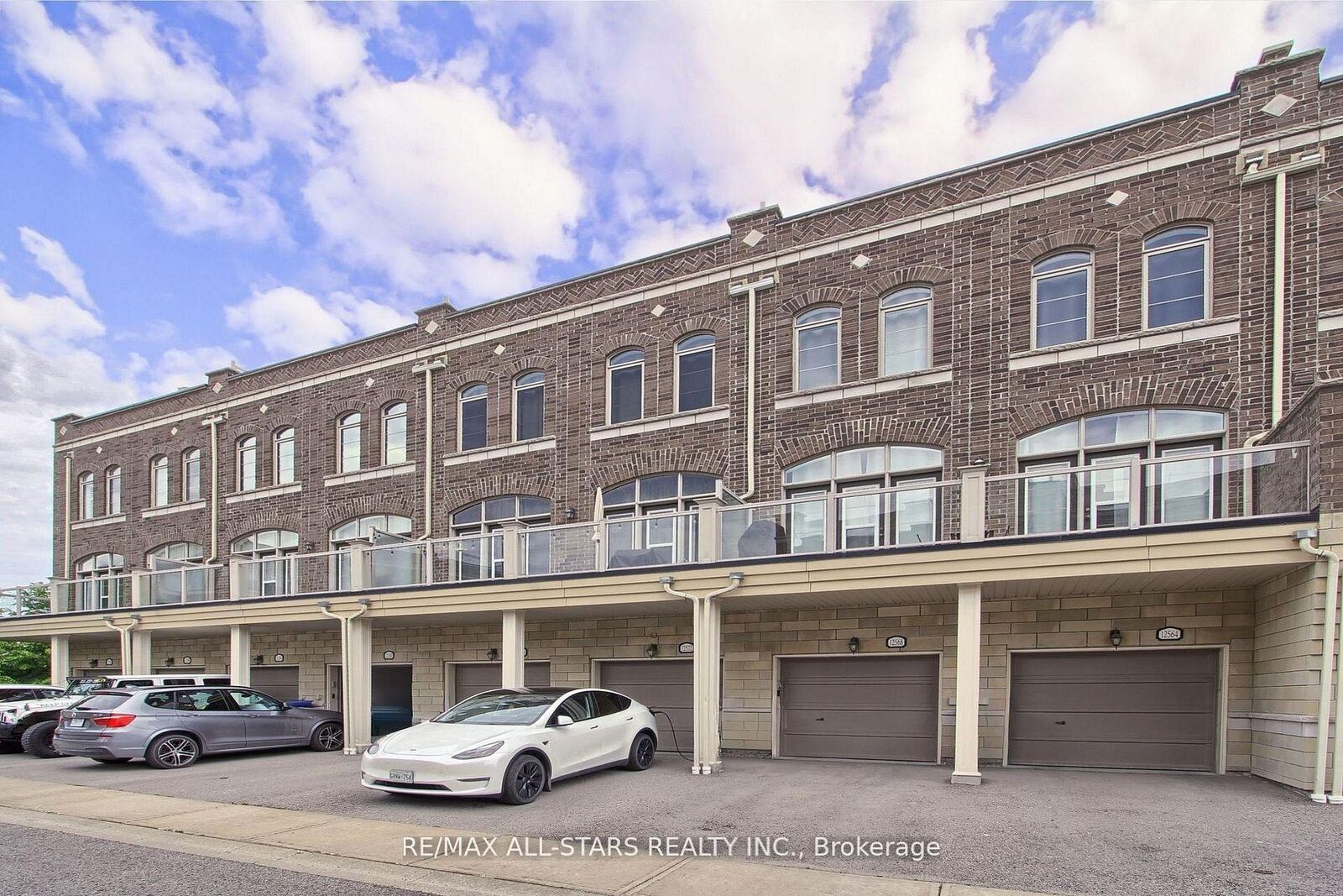 Property Photo:  12568 Ninth Line 73  ON L4A 1X1 