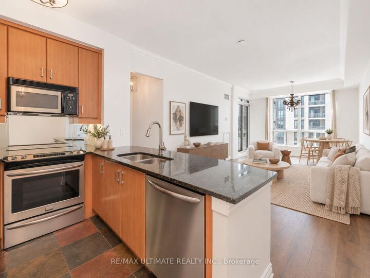 Property Photo: 2083 Lake Shore Boulevard W 1213 ON M8V 4G2