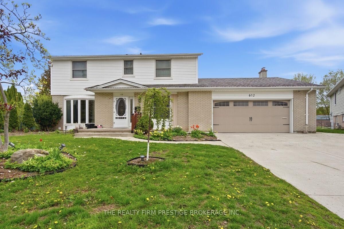 Property Photo:  612 Fox Mill Place Main/Upper  ON N6J 2B2 