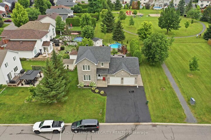 Property Photo:  36 Frontenac Boulevard  ON K0A 1W0 
