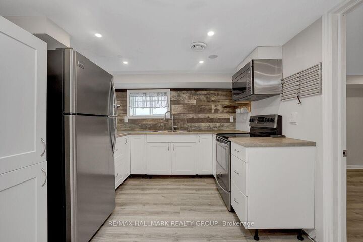 Property Photo:  139 Carillon Street 1  ON K1L 5Y4 