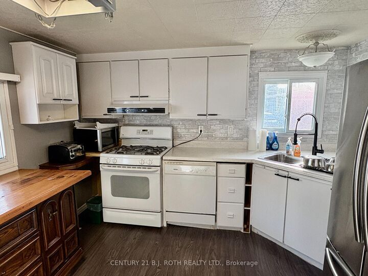 Property Photo:  10 Shamrock Crescent  ON L3W 0T7 