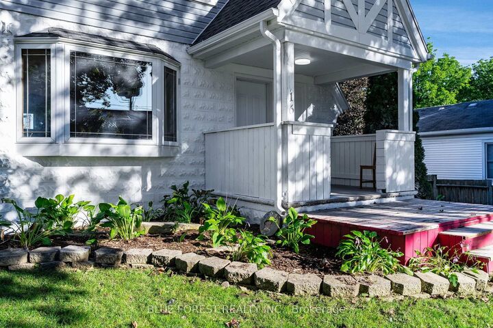 Property Photo:  16 York Street E  ON N0P 2C0 