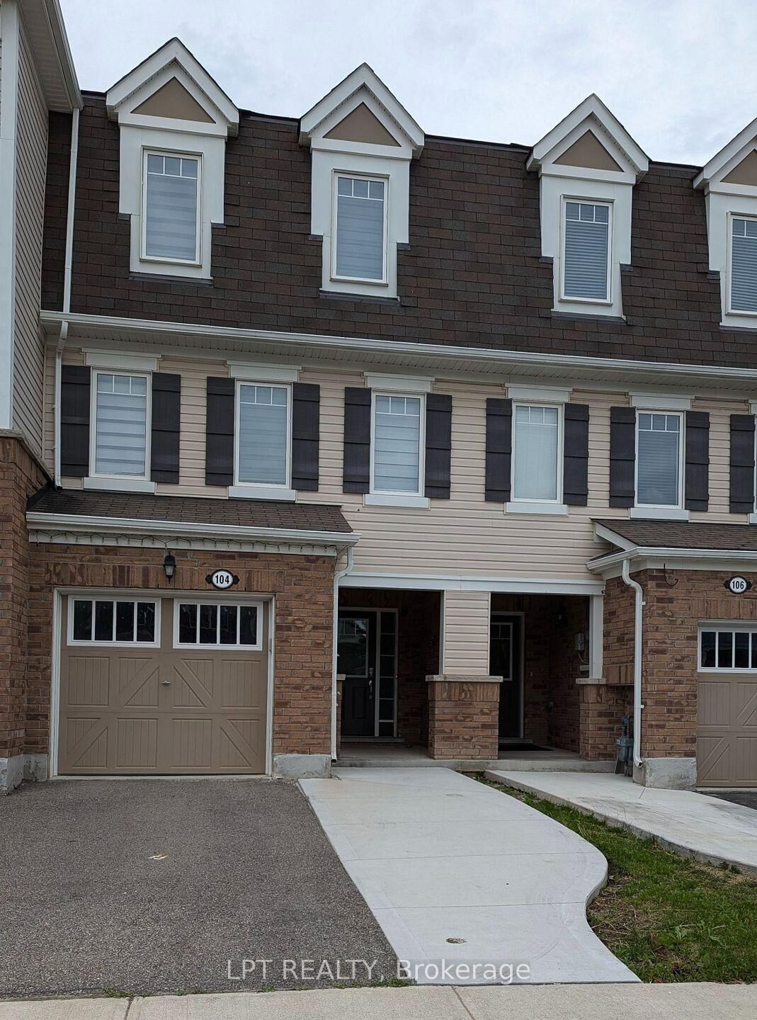 Property Photo:  104 Bannister Crescent  ON L7A 4H4 