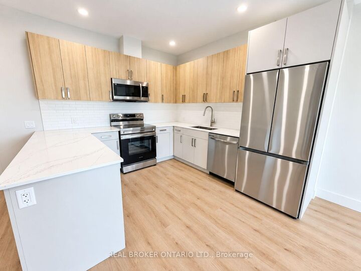 Property Photo:  8 Hutt Lane 504  ON L2V 0R5 
