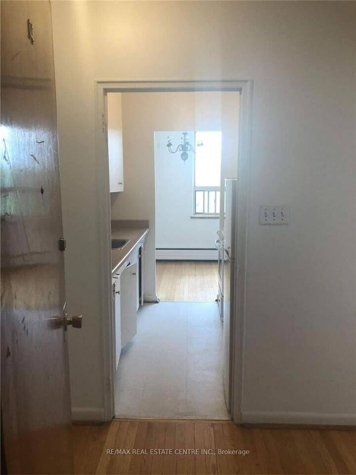 Property Photo:  2362 Islington Avenue 14  ON M9W 3X3 