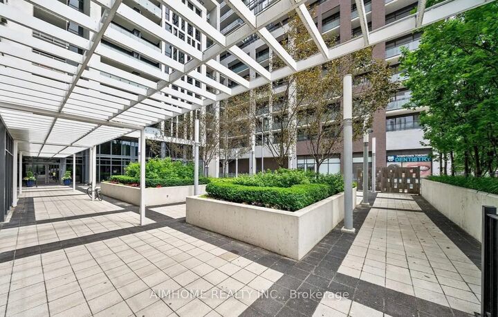 Property Photo:  400 Adelaide Street E 706  ON M5A 4S3 