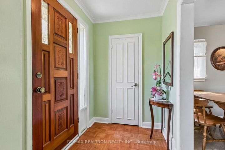 Property Photo: 96 Commonwealth Avenue ON M1K 4K3