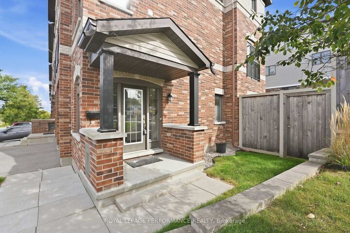 Property Photo:  275 Eric Czapnik Way  ON K1E 0B4 