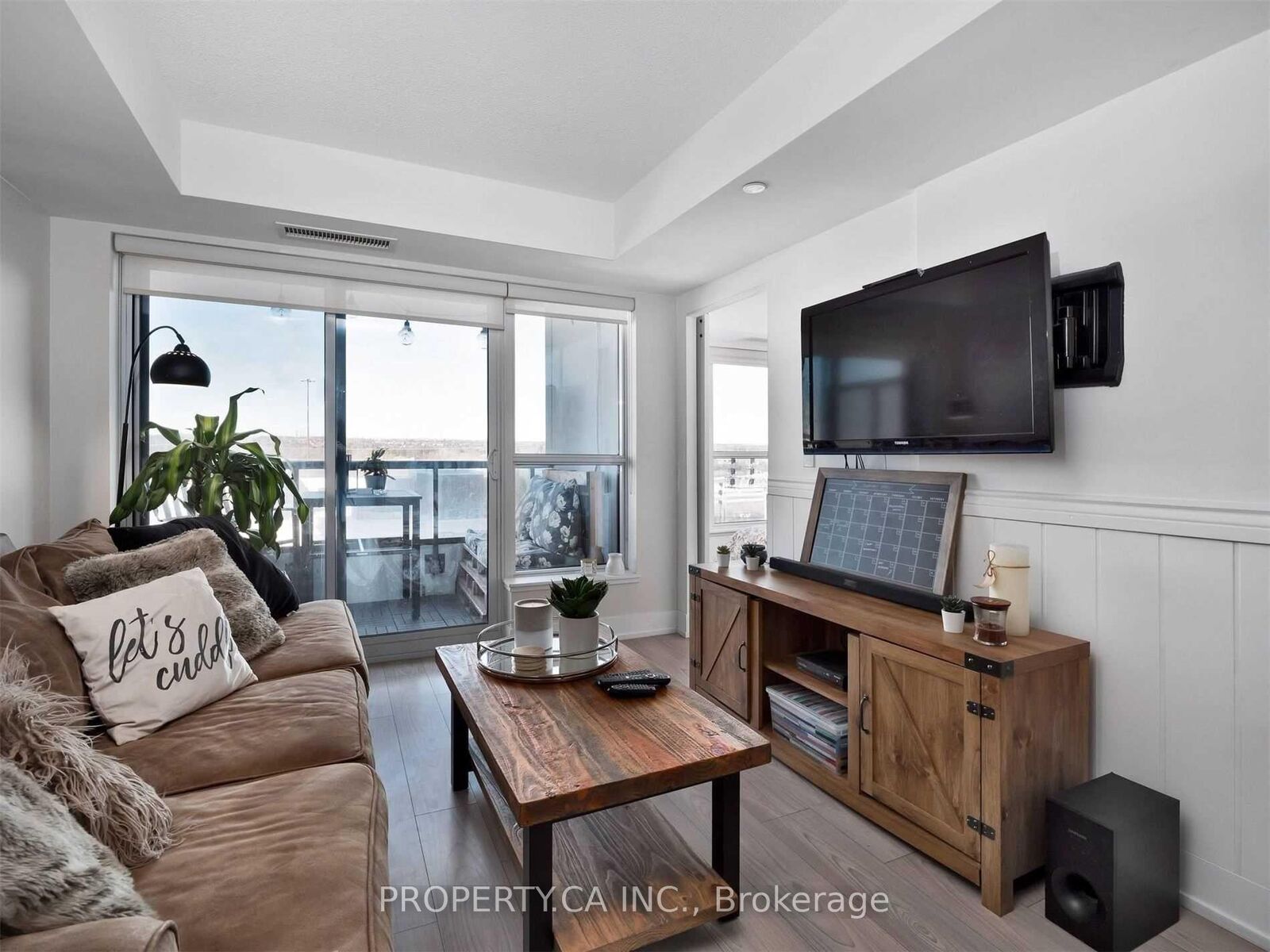 Property Photo:  1255 Bayly Street 501  ON L1W 0B6 