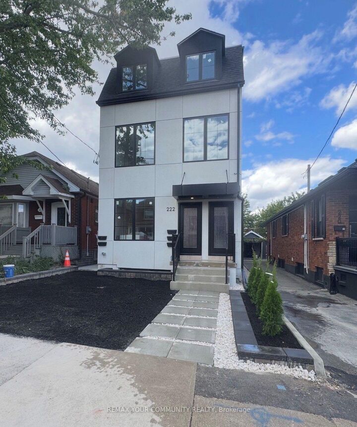 Property Photo: 222 Belgravia Avenue Garden Suite ON M6E 2M8