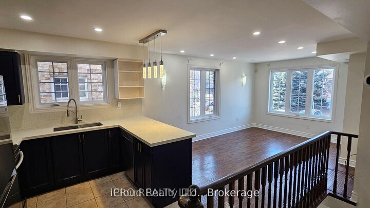 Property Photo:  42 Pinery Trail 113  ON M1B 6C2 