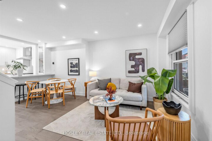 Property Photo:  153 Lambertlodge Avenue  ON M6G 3X4 