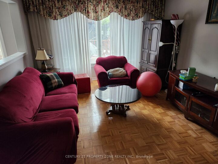 Property Photo:  700 Peter Robertson Boulevard Main  ON L6R 1L7 