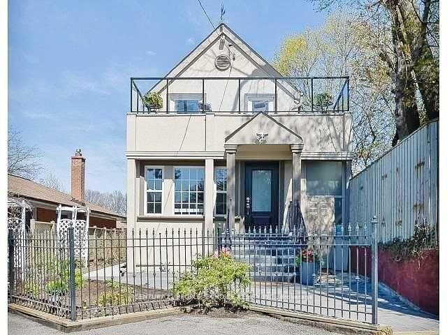 Property Photo: 63 Stephen Drive ON M8Y 3M8