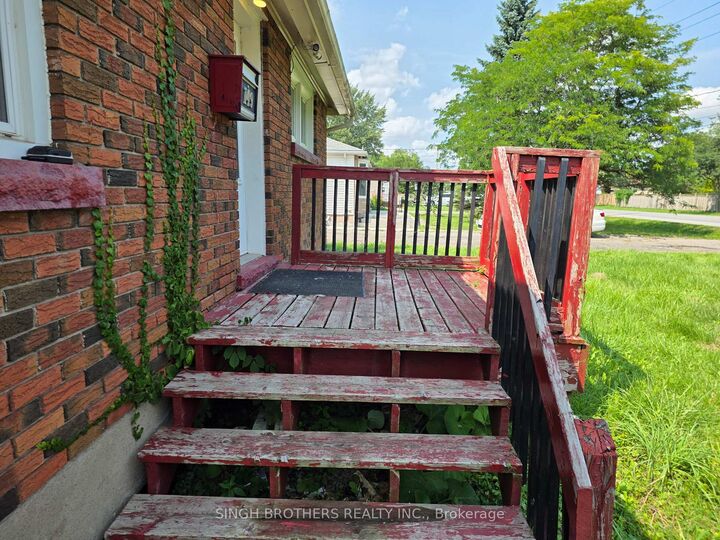 Property Photo:  149 Rice Road  ON L3C 2V7 