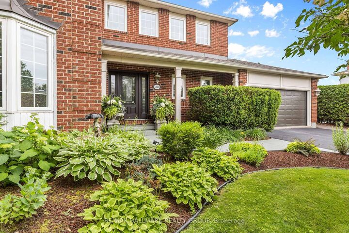 Property Photo: 1348 Turner Crescent ON K1E 2Y4