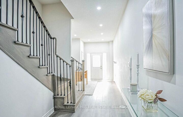 Property Photo:  490 Silver Maple Road  ON L6H 7H5 