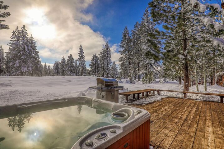 Property Photo: 12458 Lookout Loop #F36-09 CA 96161-0212