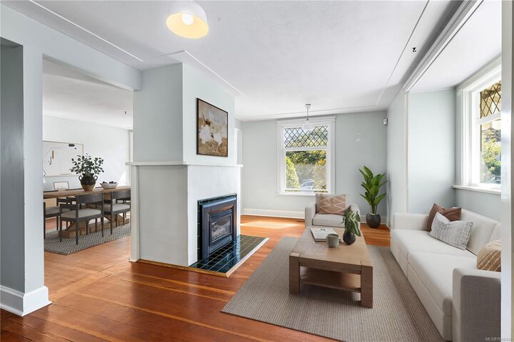 Property Photo:  1360 Lang St  BC V8T 2S5 