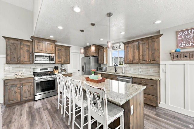 Property Photo: 615 W 1870 S UT 84651