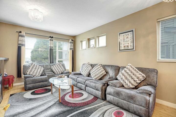 Property Photo:  6033 168 Street 7  BC V3S 3X7 