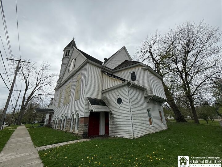Property Photo:  30 N Chapel Street  NY 14070 
