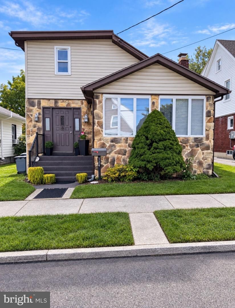 Property Photo: 124 S 15th Street PA 17011
