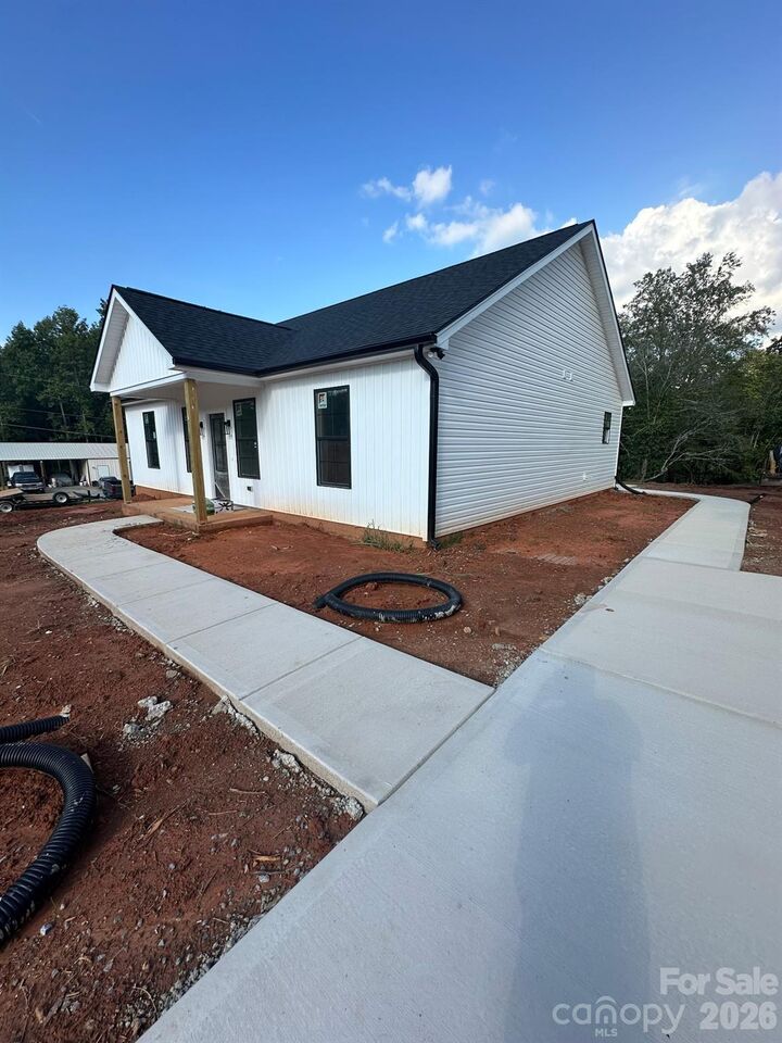 Property Photo:  5101 Ridge Street  NC 28152 