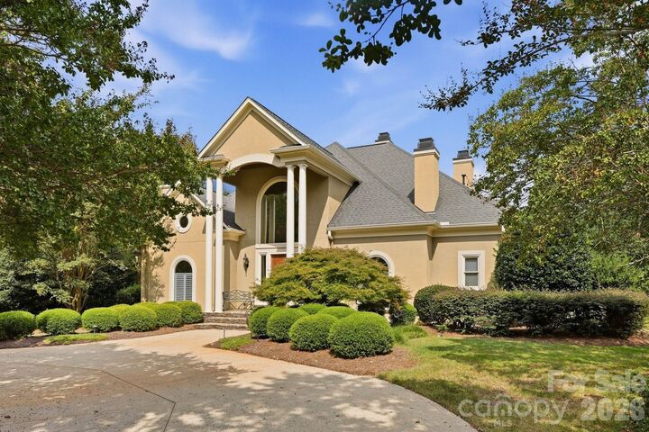 Property Photo: 6719 Seton House Lane NC 28277