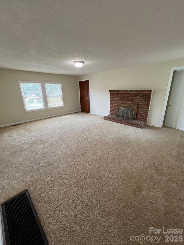 Property Photo:  326 Mayflower Avenue  NC 28032 