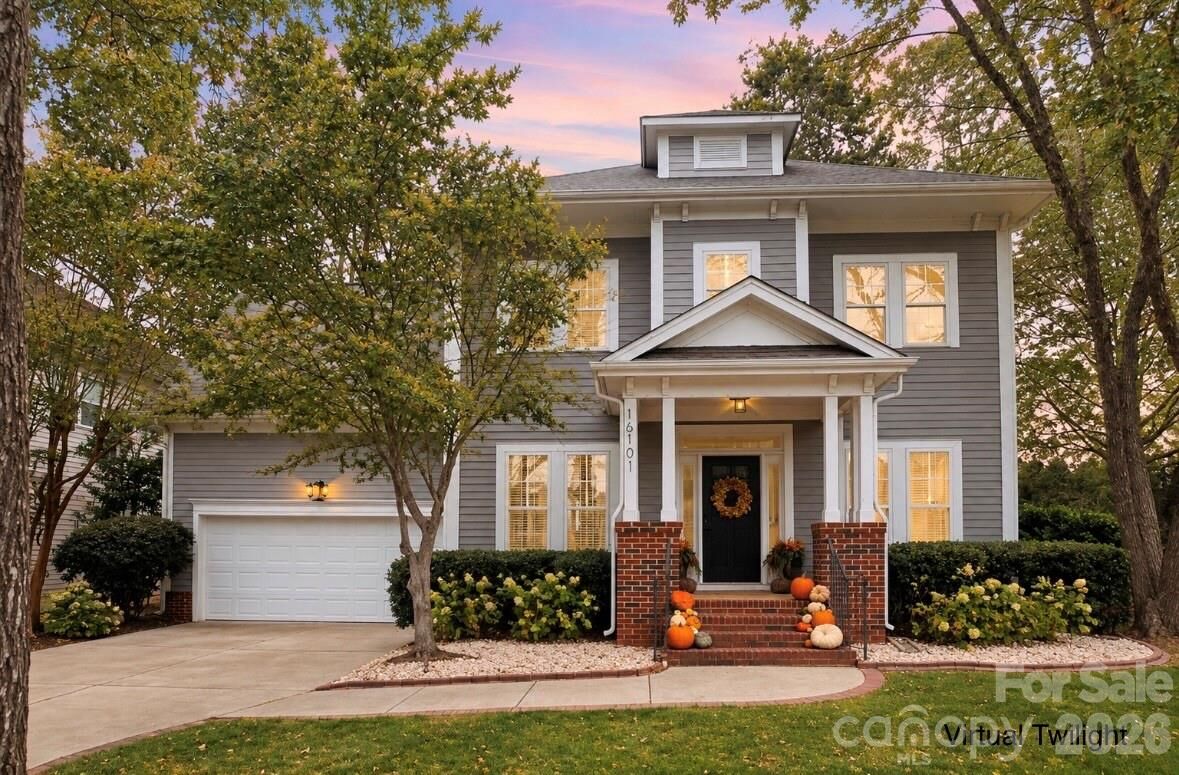 Property Photo:  16101 Kelly Park Circle  NC 28078 