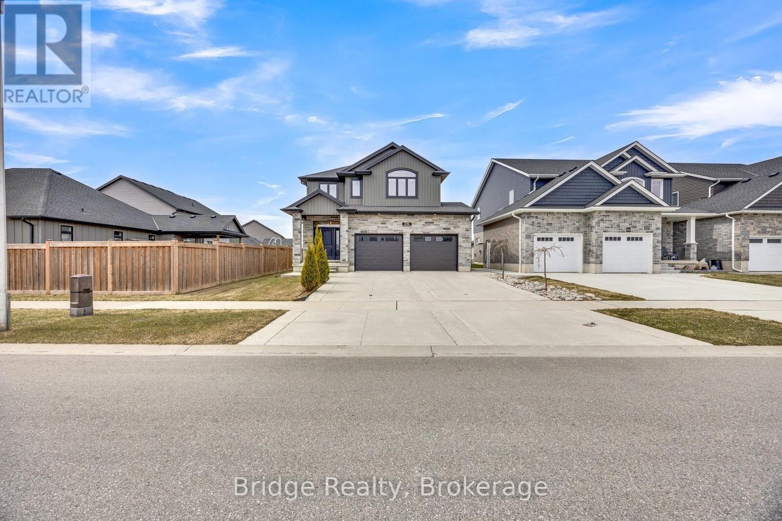Property Photo:  256 Tamarack Boulevard  ON N4S 0E2 