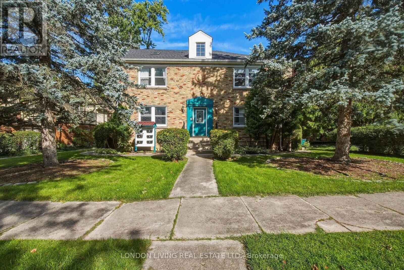 Property Photo:  137 Windsor Crescent 4  ON N6C 1V9 