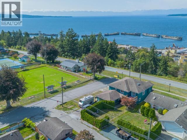 Property Photo:  5726 Marine Ave  BC V8A 2M4 