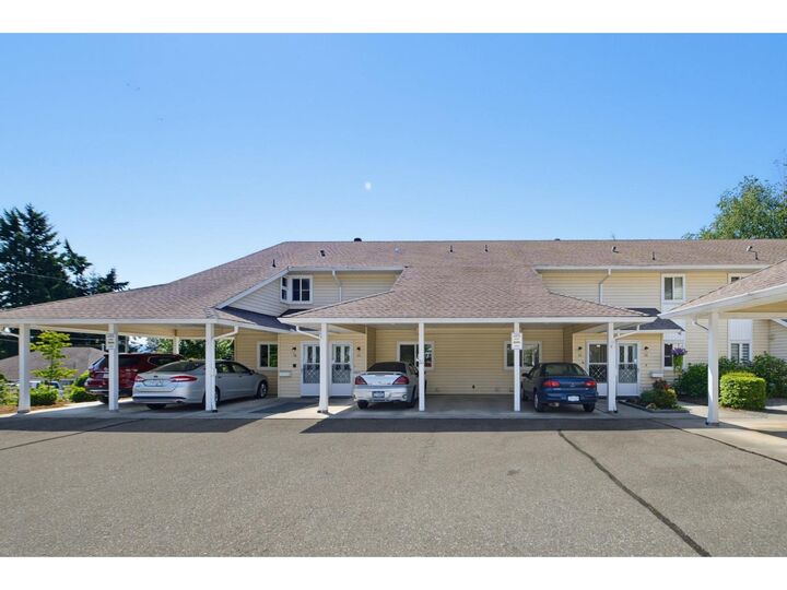 Property Photo:  7525 Martin Place 33  BC V2V 6N2 