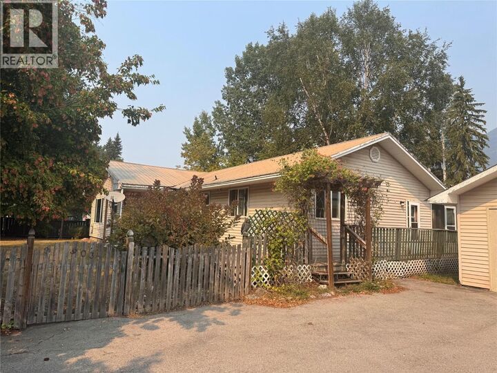 Property Photo:  903 Ryter Road West  BC V0A 1H2 