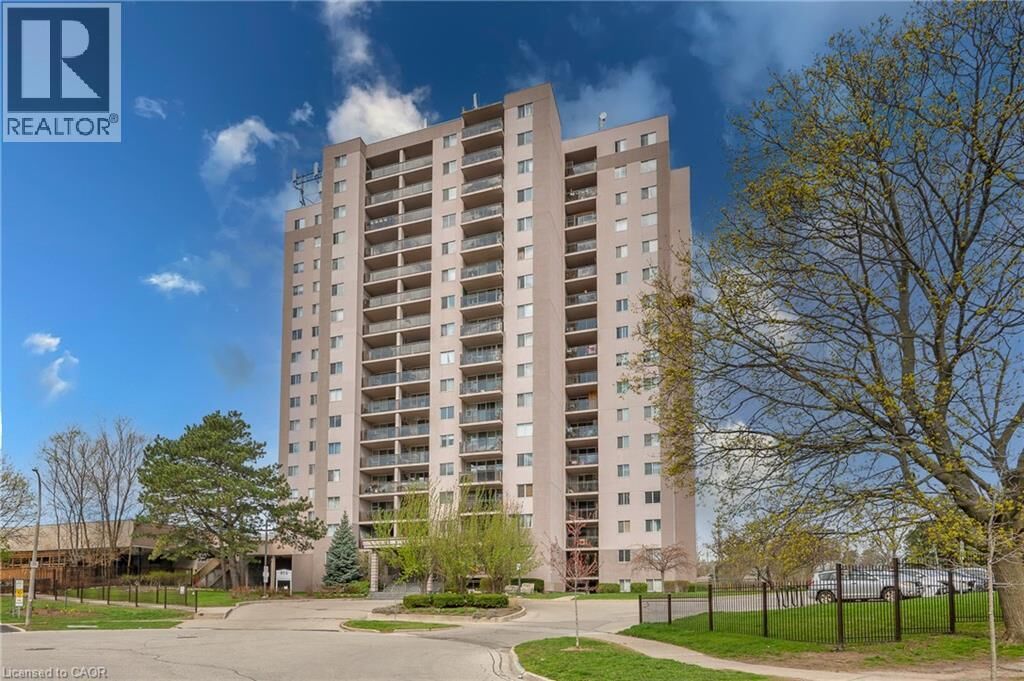 Property Photo: 975 Warwick Court 310 ON L7T 3Z7
