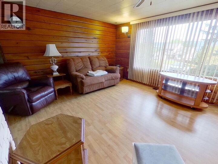 Photo de la propriété:  1817 Marble Street  BC V2J 4M5 