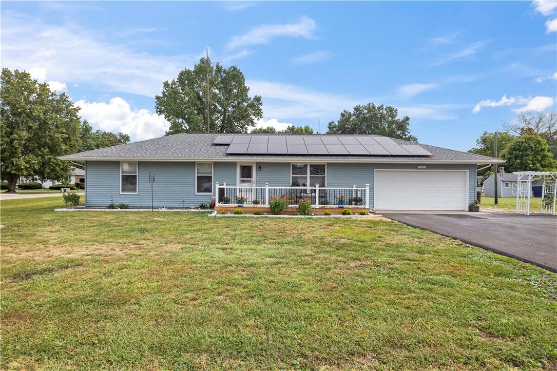 Property Photo:  1520 N 1900 East Road  IL 62565 