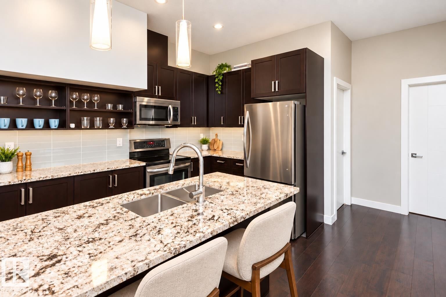 Property Photo:  10238 103 Street NW 404  AB T5J 0G6 