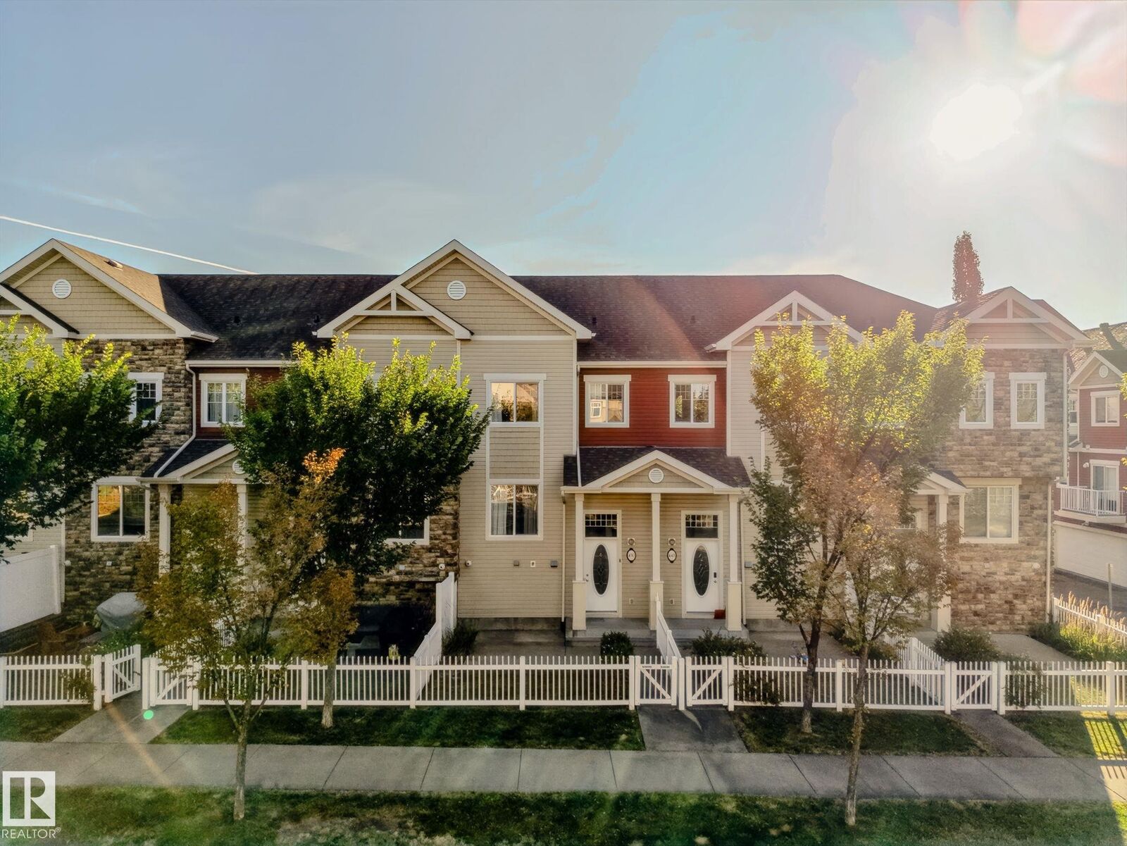 Property Photo:  450 Hemingway Road NW  AB T6M 0M5 