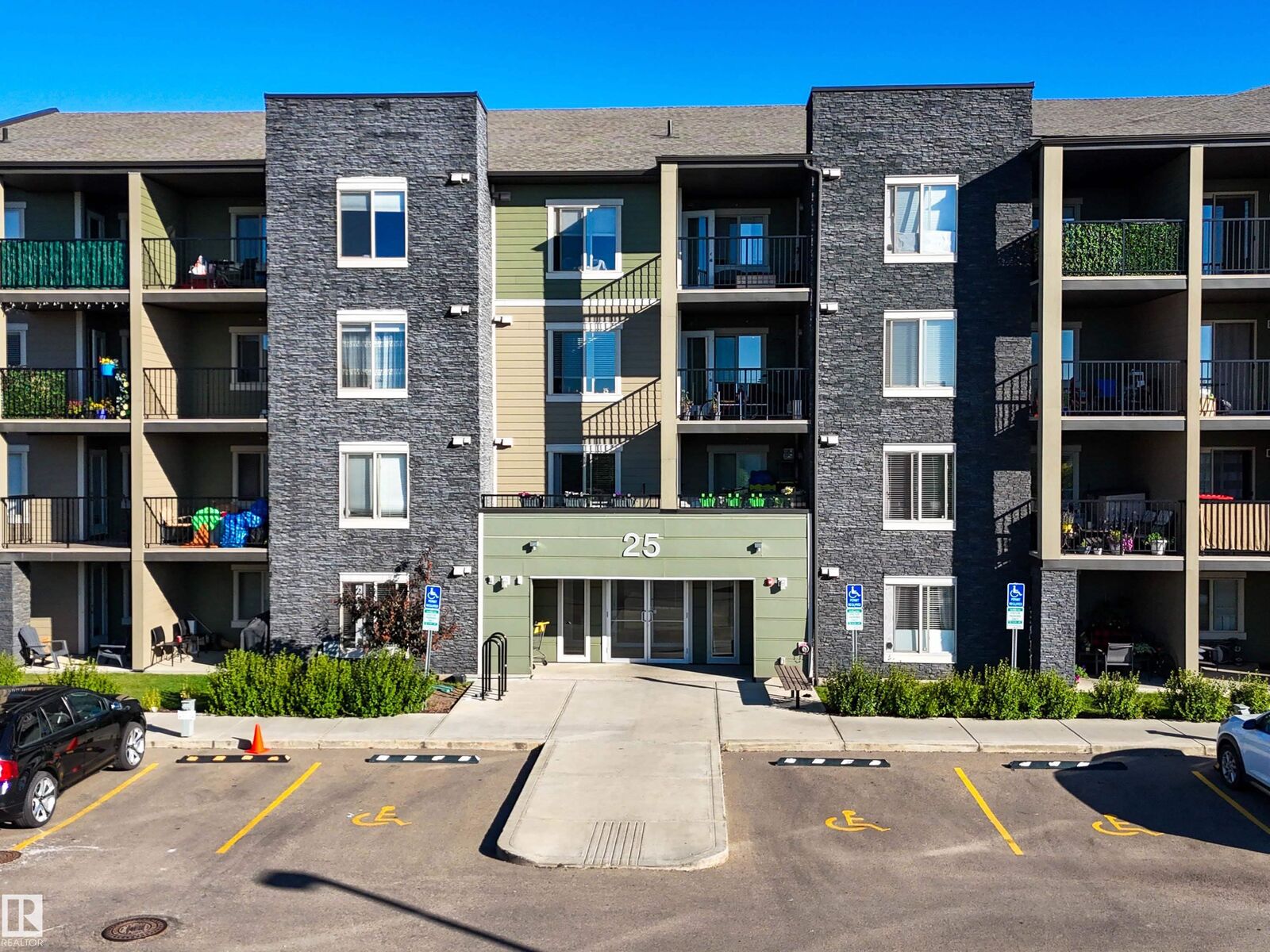 Property Photo:  25 Element Dr 204  AB T8N 7S1 