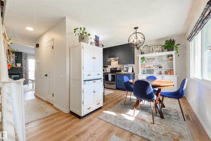 Property Photo:  177 Tudor Lane NW  AB T6J 3T5 