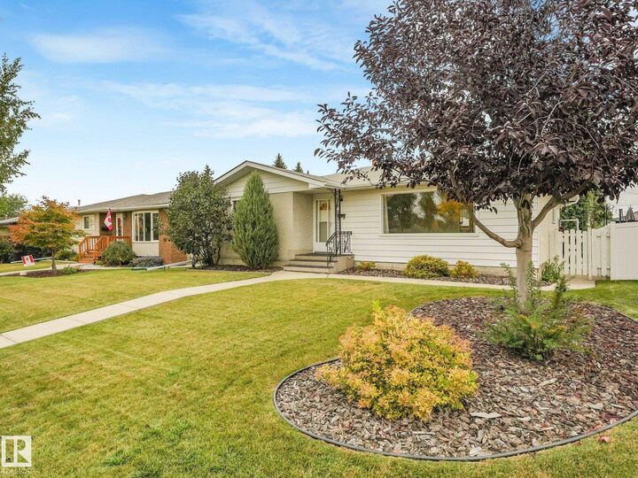 Property Photo:  5904 94 Avenue NW  AB T6B 0X8 