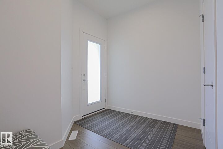 Property Photo:  102 Royal Street  AB T8N 7X4 
