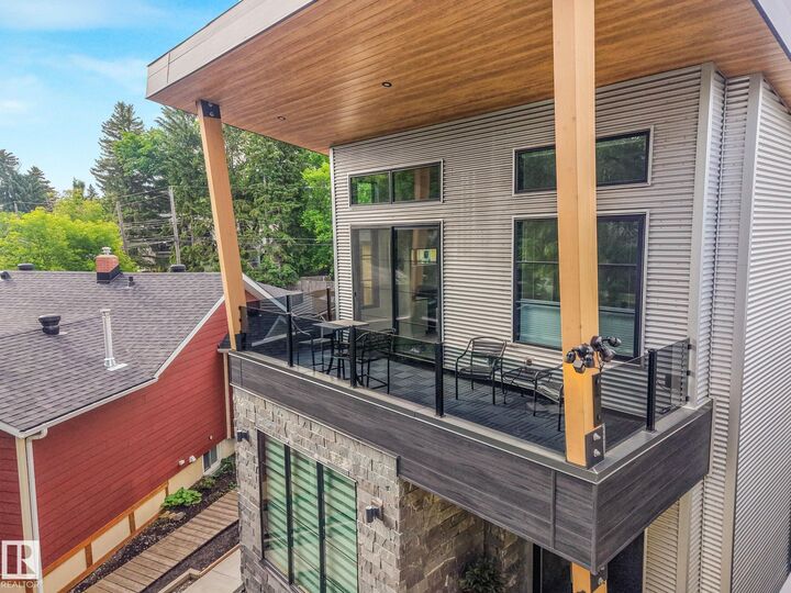 Property Photo:  11247 71 Avenue NW  AB T6G 0A5 